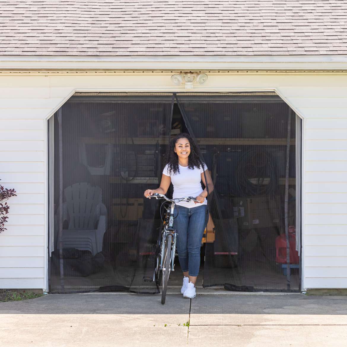 Duck® Brand Hands-Free Magnetic Single Garage Door Screen