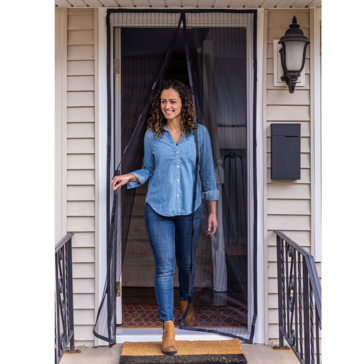 Duck® Brand Hands-Free Magnetic Screen Door